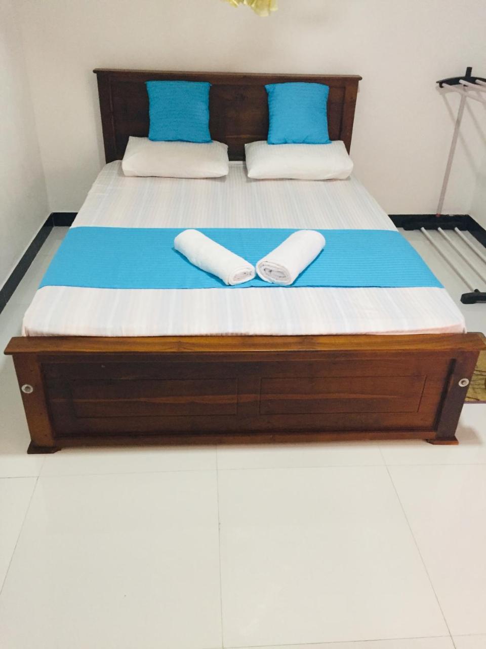 Malee Homestay Polonnaruwa Exterior foto